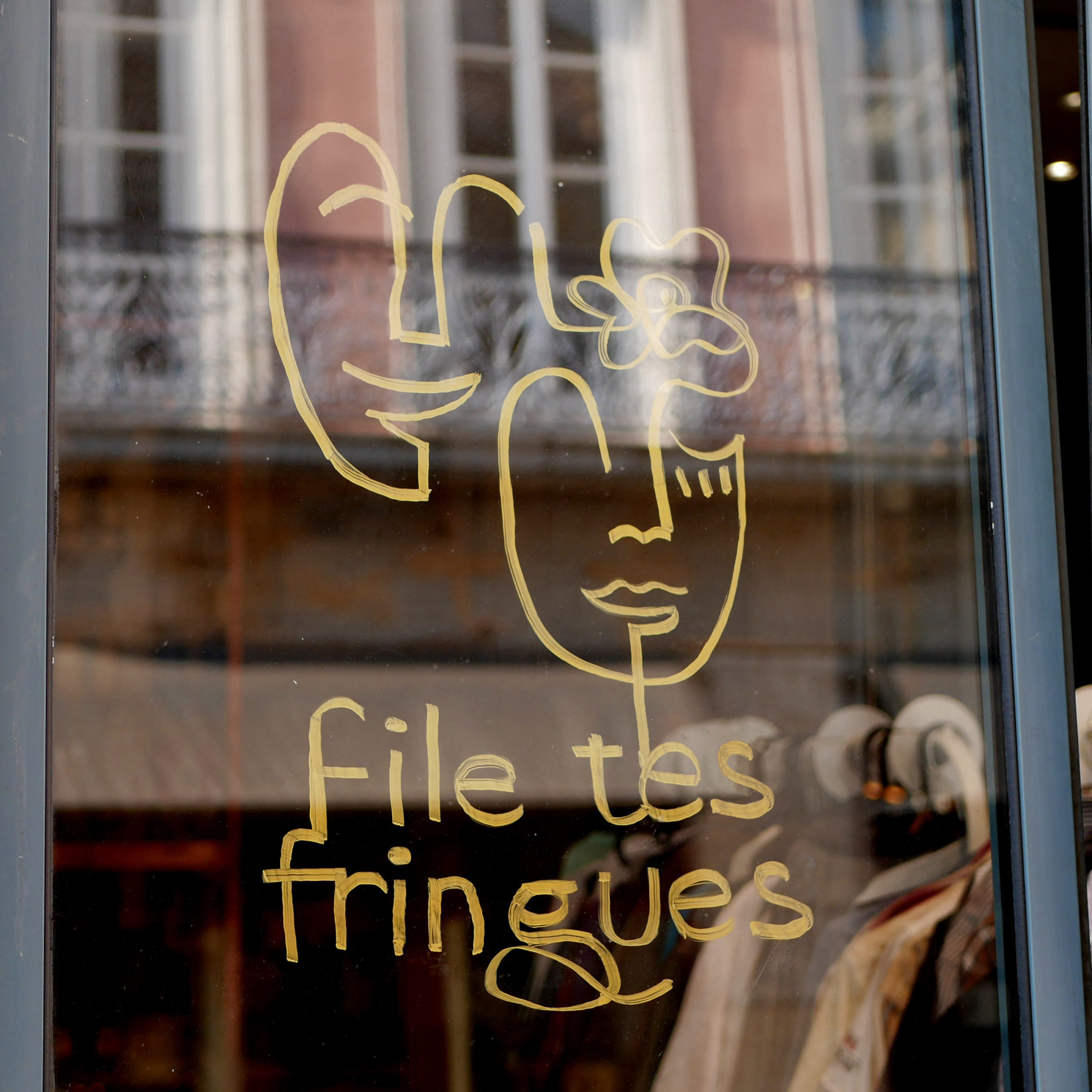 vitrine de la boutique file tes fringues